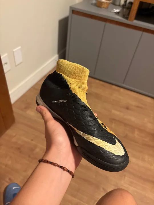 chuteira profissional hypervenom tamanho 35 - Foto 3