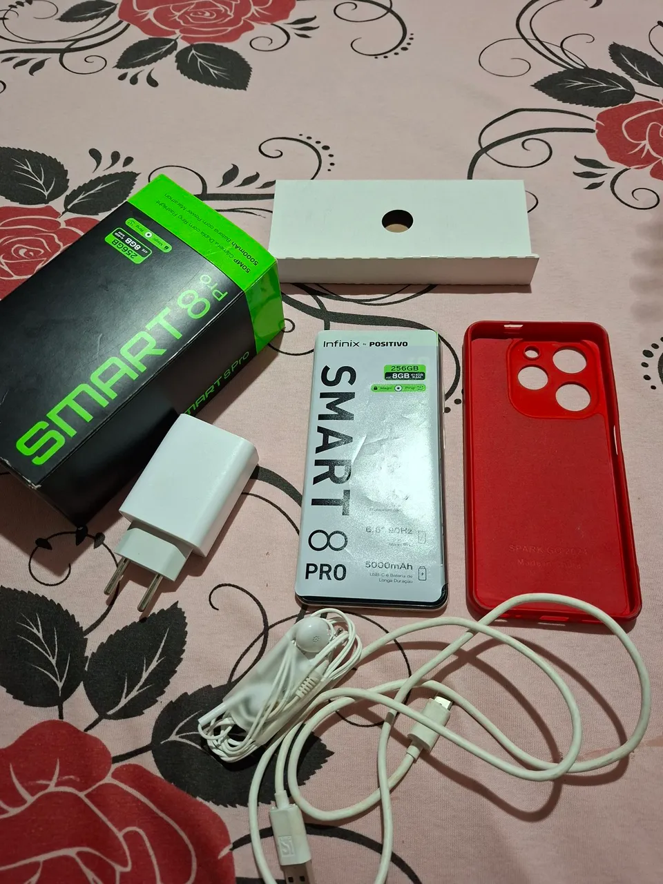 Não troco,celular infinix 8 pro 5 meses de uso com todos acessórios.