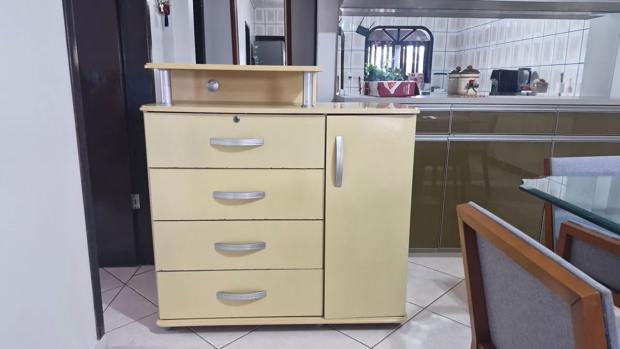 Cômoda de 4 gavetas com porta - Foto 2