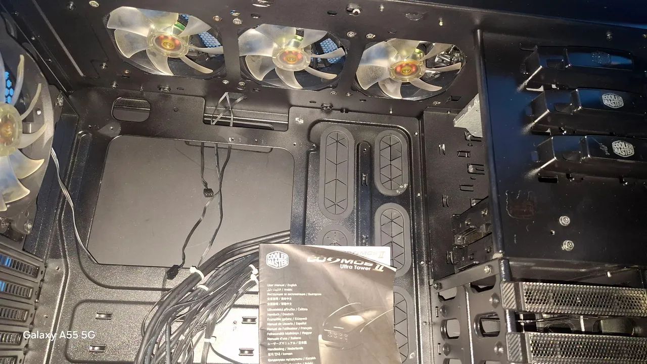 Gabinete Gamer Cooler Master cosmos ultra tower  - Foto 4