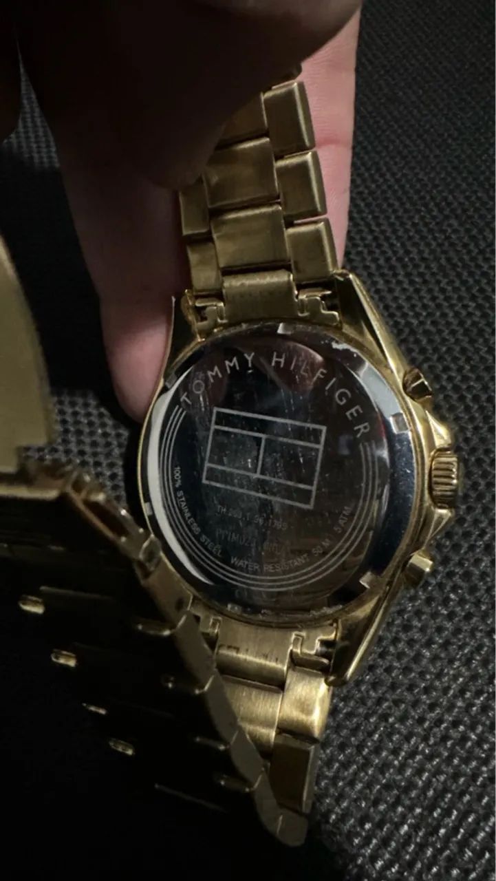 Relógio Tommy Hilfiger Dourado - Foto 2