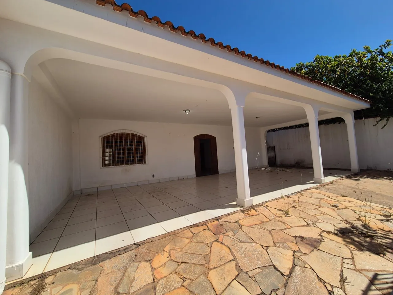 Casa 4 Quartos com Piscina - Jardim Tropical