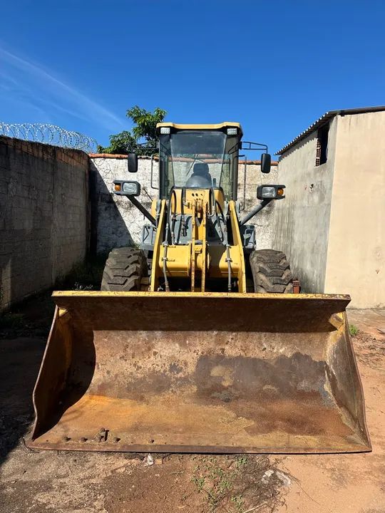 Pá Carregadeira SDLG 936 L ano 2012 . Máquina revisada . 