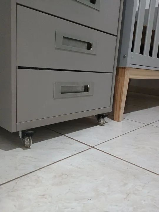 Berço e cômoda infantil em ótimo estado - Foto 4