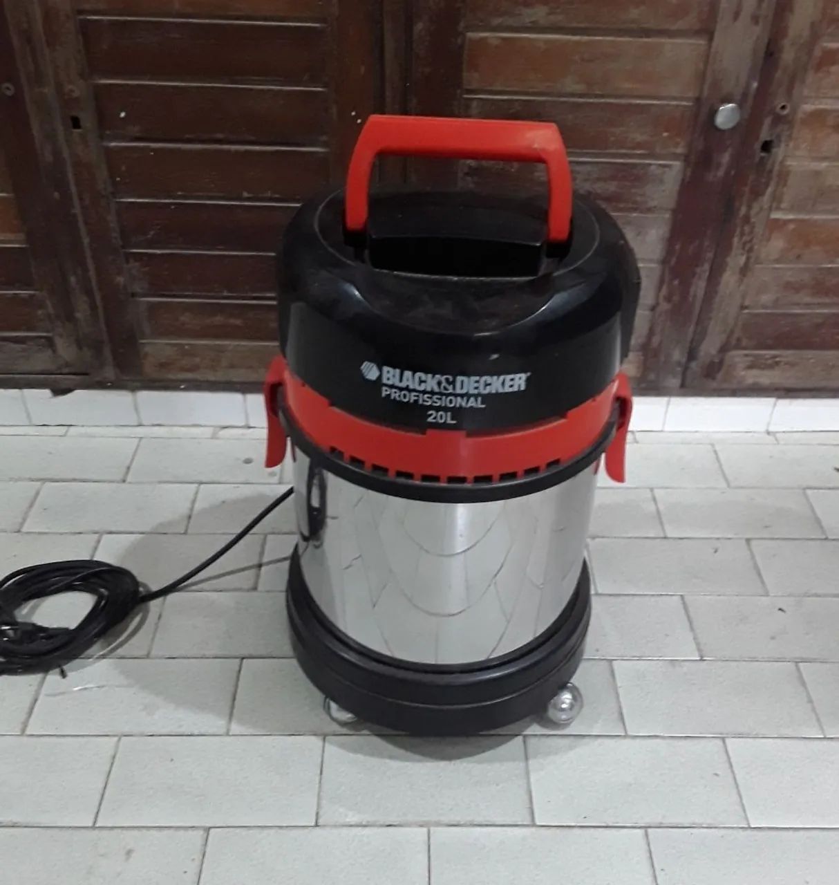 Aspirador de pó e água e lava jato  - Foto 3