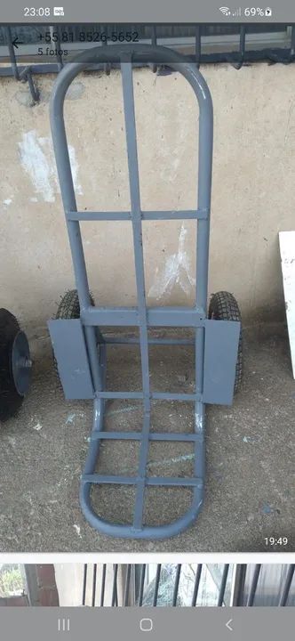 Carrinho de mão de ferro resistente