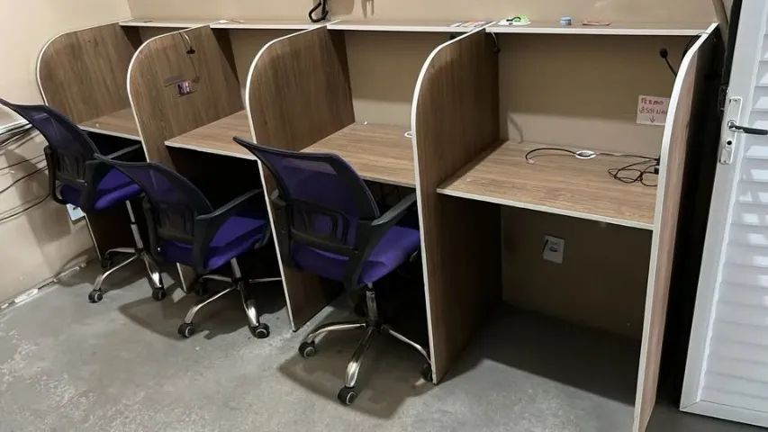 Mesa de Atendimento / Call Center - 4 Divisórias