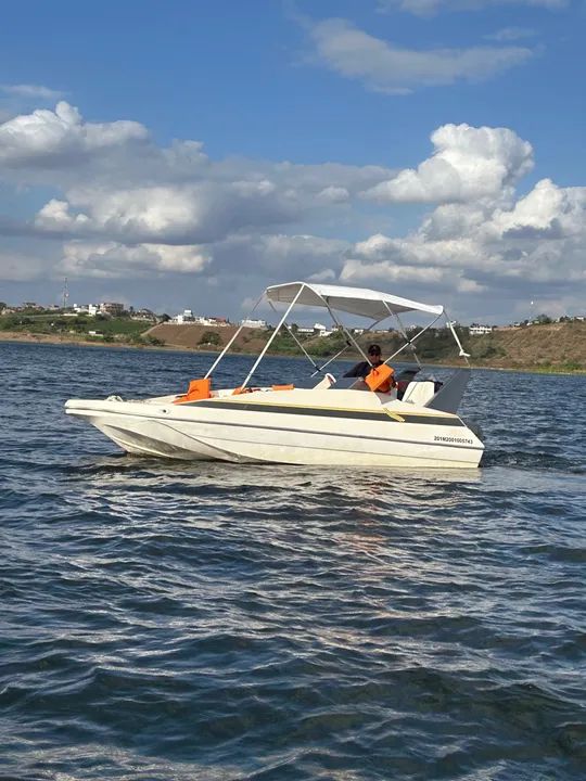 Lancha impecável para seus momentos de lazer! - Foto 11