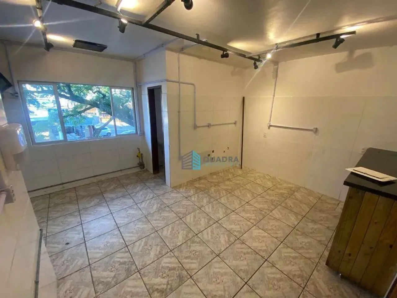 Sala Comercial para Locação no Córrego Grande - Florianópolis