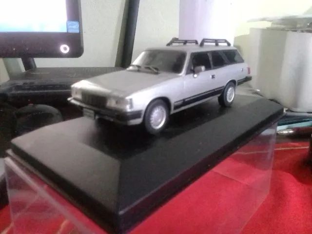 LOTE MINIATURAS CARAVAN DIPLOMATA, OPALA SS & ESCORT CONVERSÍVEL