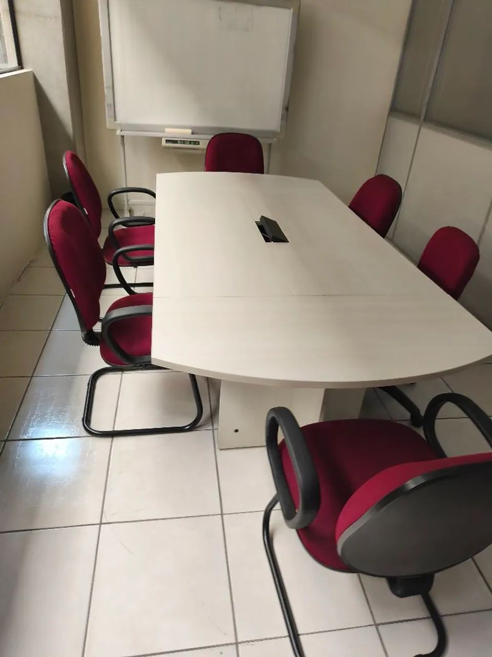 Mesa de reuniao64962667049090124