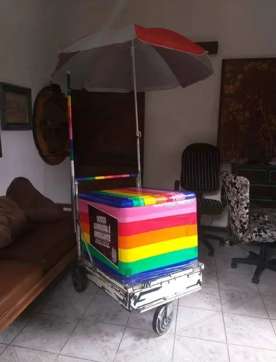 Carrinho de mão para eventos com guarda-sol