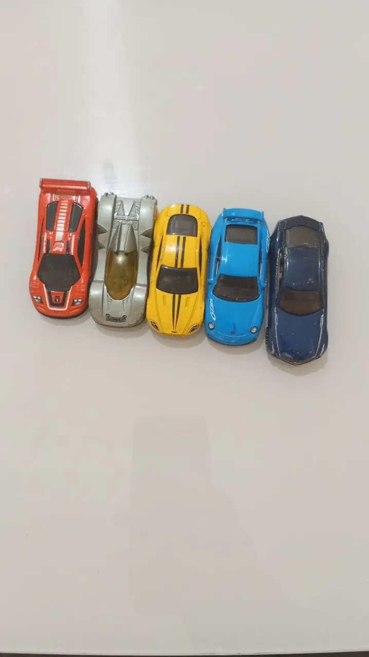 Coleção de Miniaturas de Carros