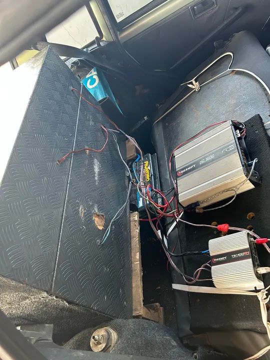 Caixa de Som com 2 Woofers e 5 Drivers - Foto 2