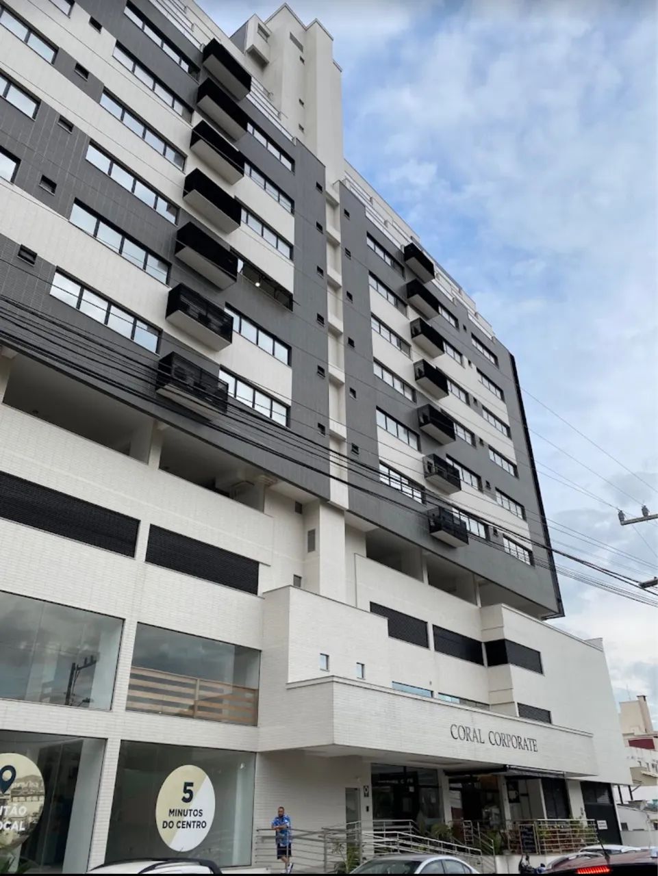 Alugo sala comercial mobiliada em coqueiros 