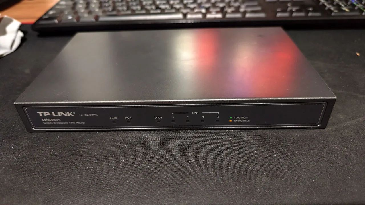 Roteador TP-Link SafeStream TL-R600VPN ? usado, funcionando perfeitamente