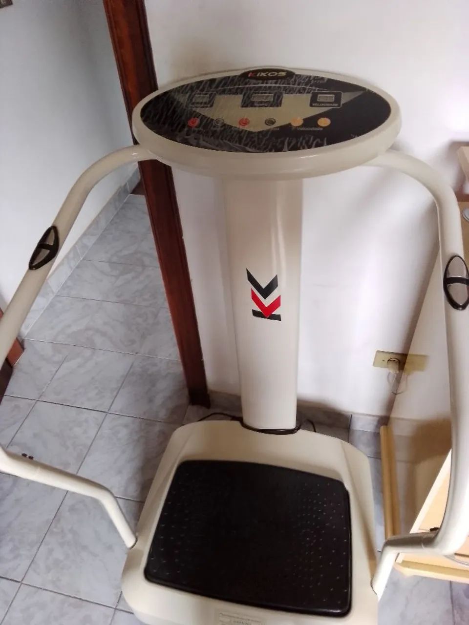 Plataforma vibratória para exercícios físicos. - Foto 2