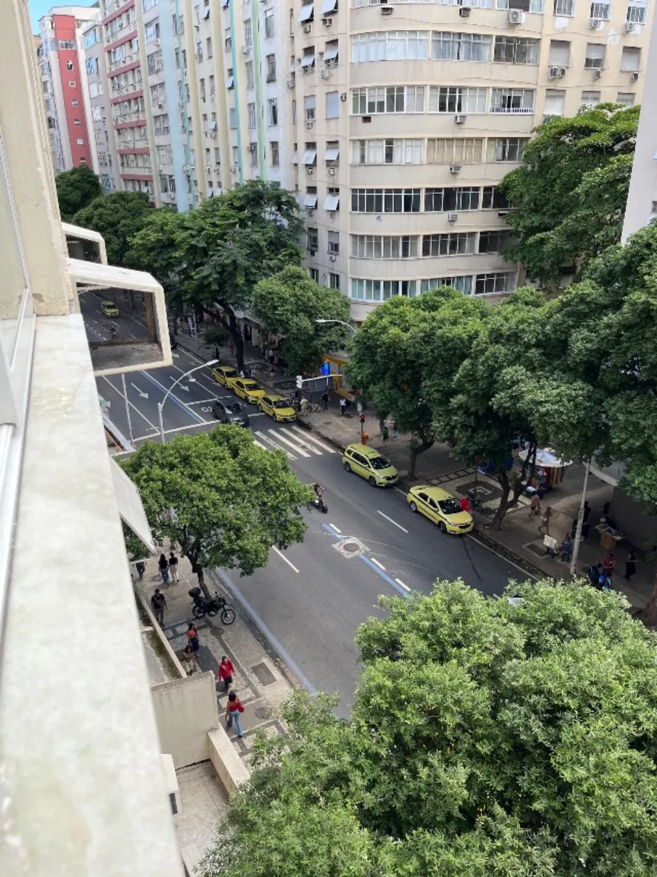 Aparentemente temporada em Copacabana, 2 quartos, bem amplo