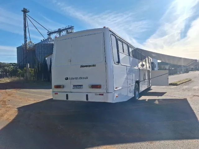 Motorhome mercedes 1620 1993 pronto recem feito  - Foto 2