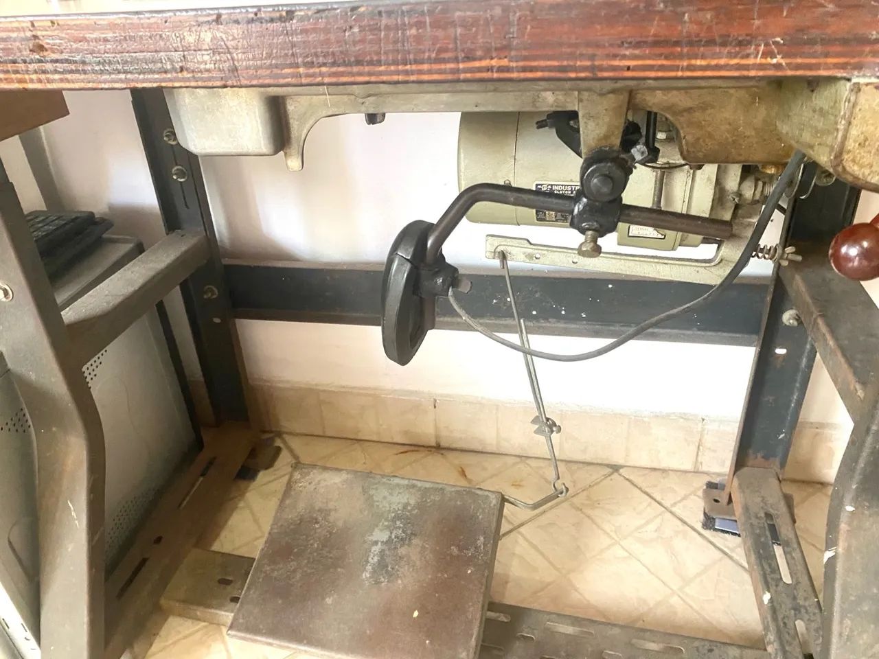 Máquina de Costura Industrial Singer 120u - Foto 5