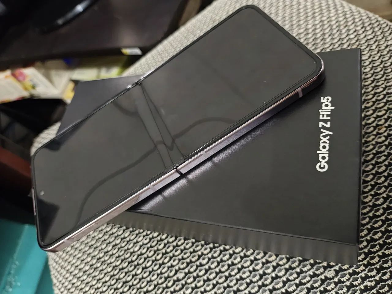 Samsung Galaxy Z Flip5 512GB  - Foto 4