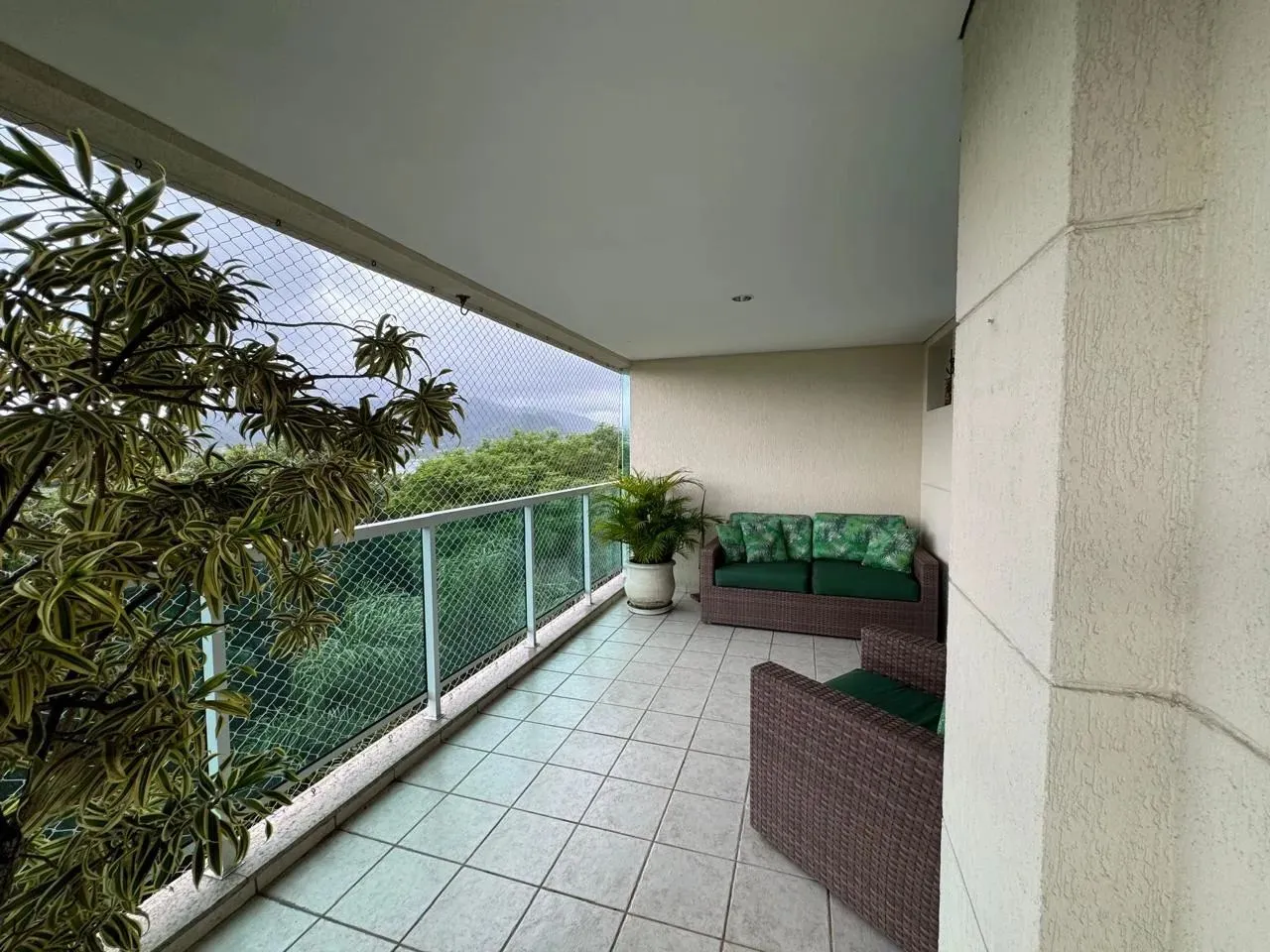 Alugo excelente apartamento no condominio Le Parc!