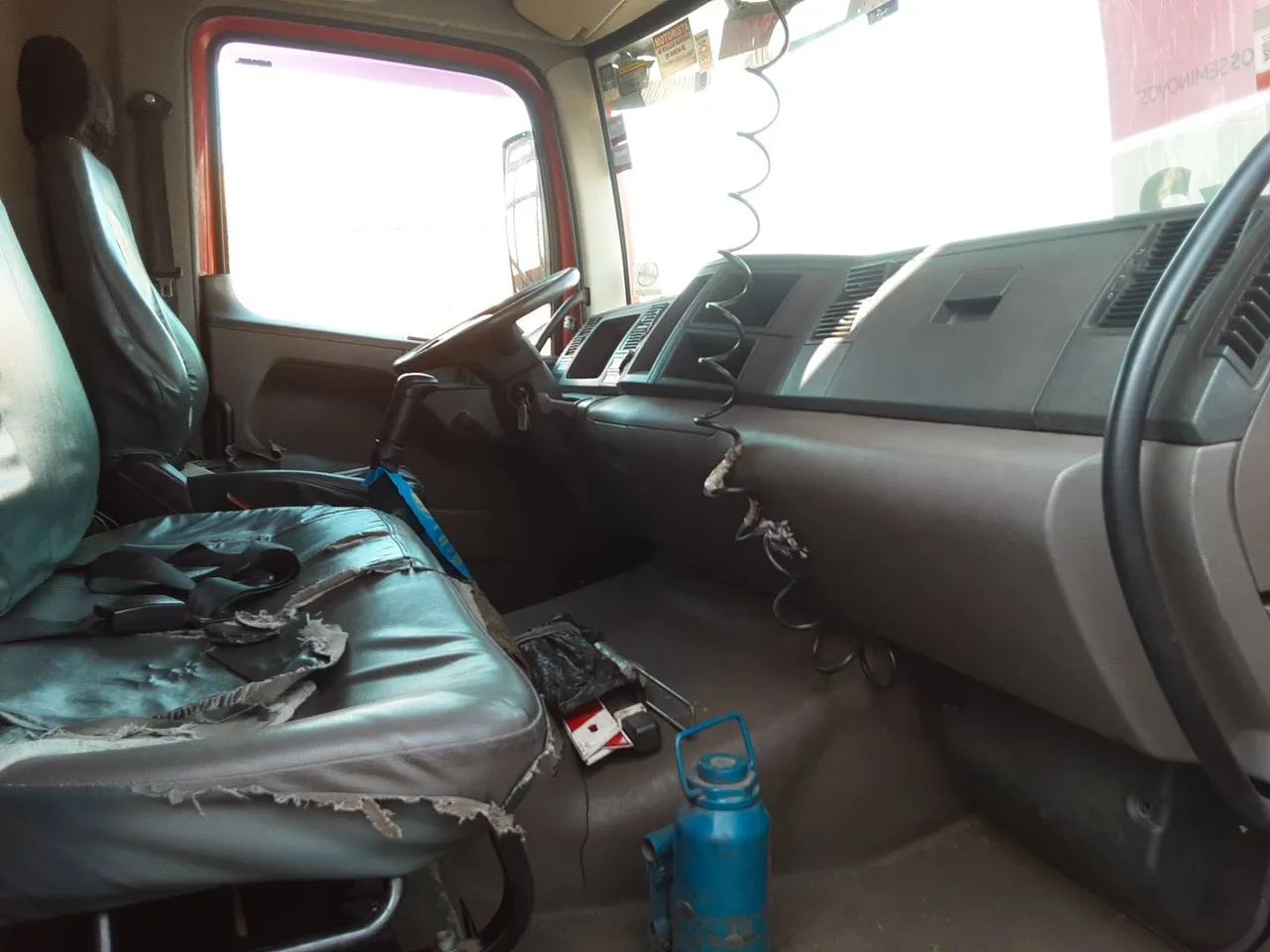 Volkswagen 15.190 E Constellation 2p (diesel)(E5) 2018/2019 Vamos Seminovos RIBEIRAO PRETO - Foto 7