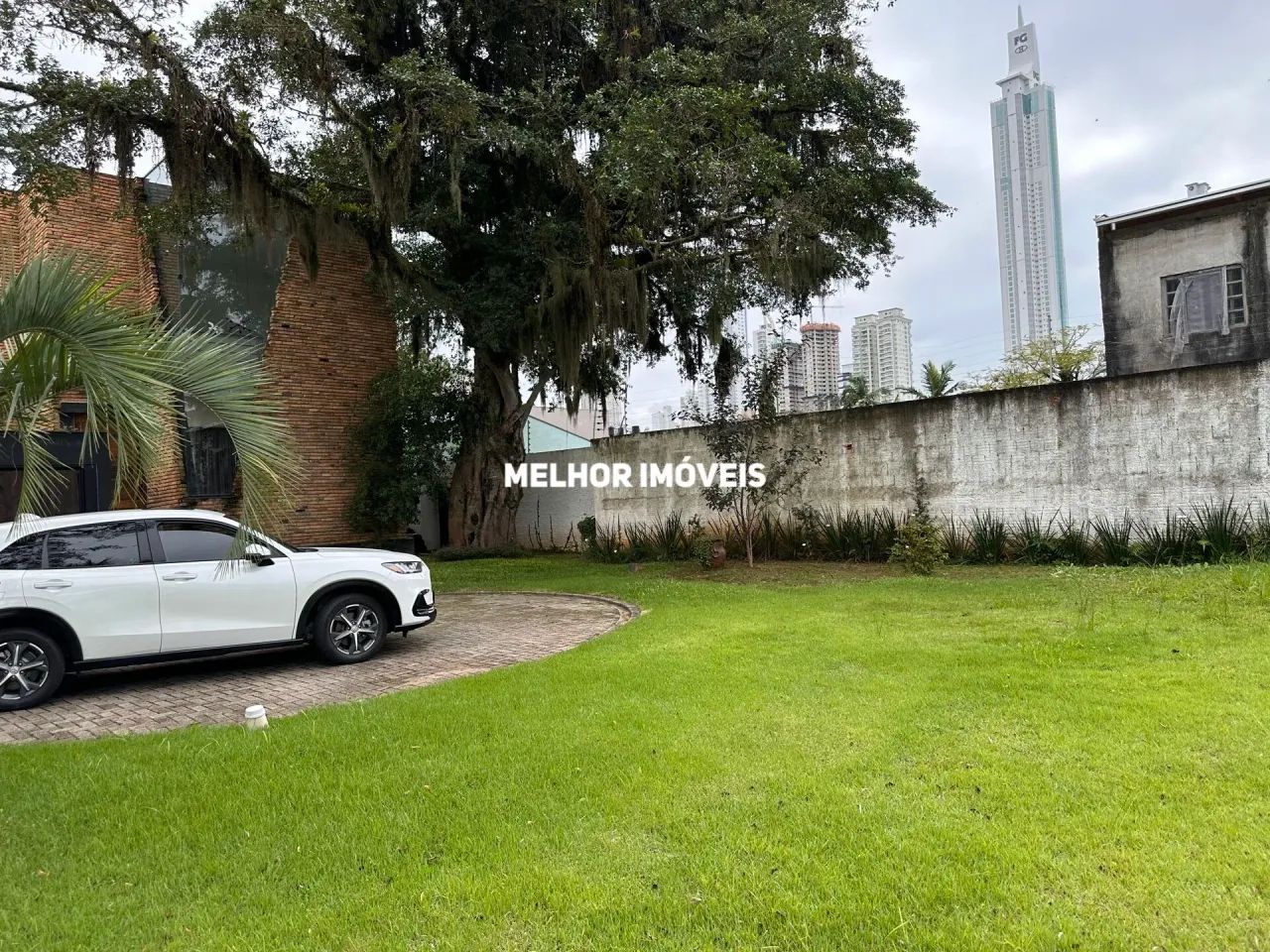 Condominio Villaggio da Barra - Terreno á venda em Condomínio Fechado localizado na Barra 
