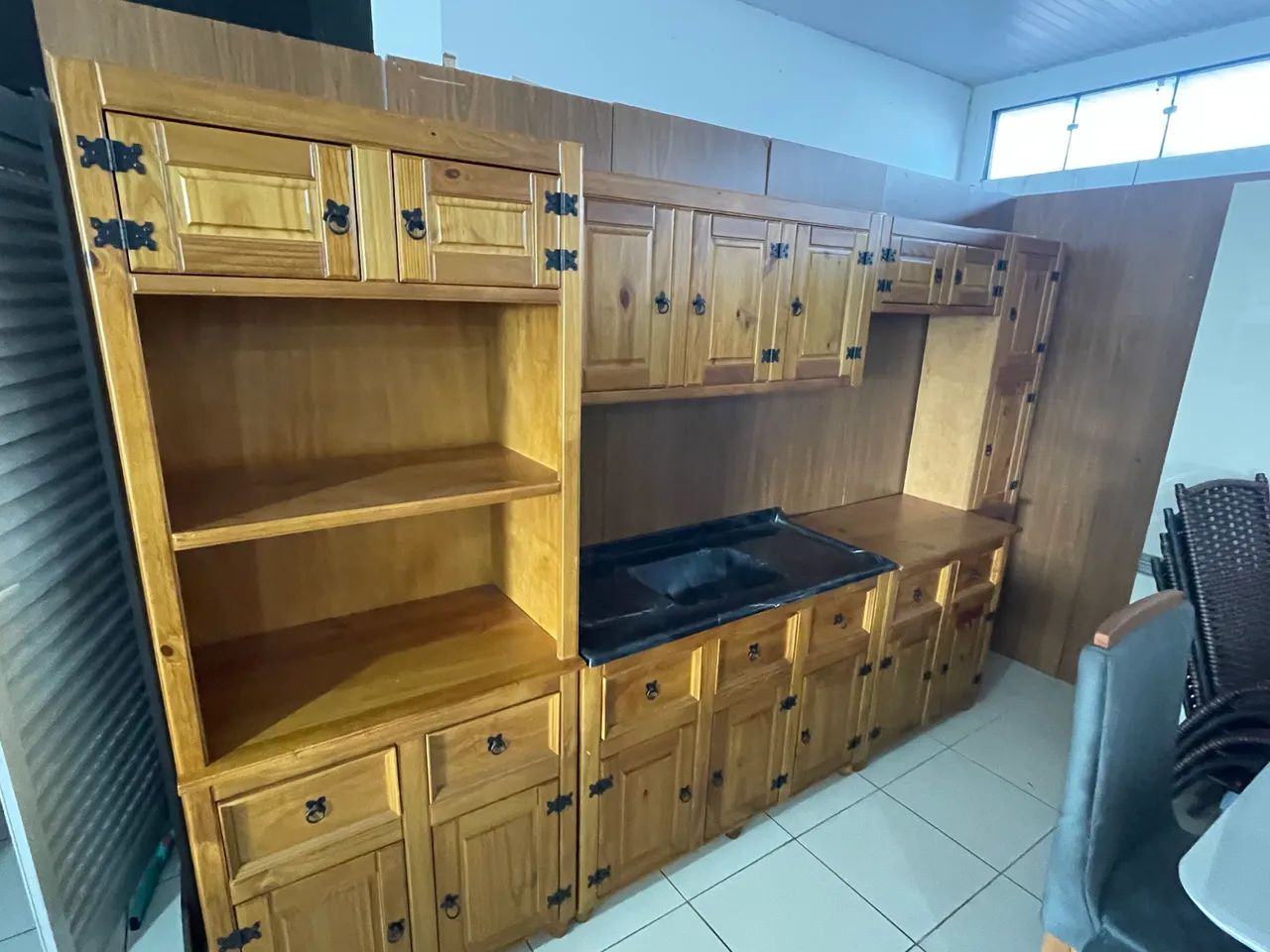 Cozinha modulada madeira maciça 
