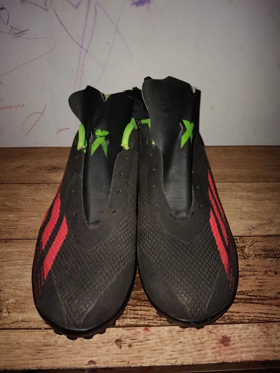 Chuteira Adidas X Speedflow.3 TF Society - Tamanho 43 <br><br>