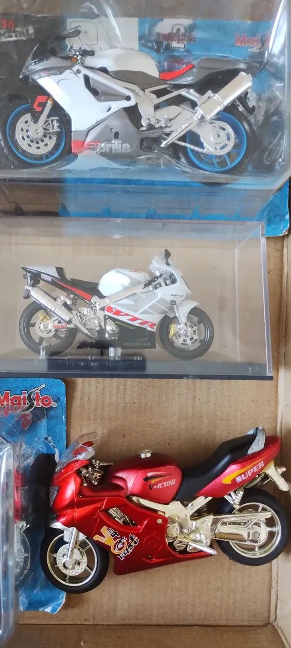 Lote de 10 Motos miniaturas  - Foto 4