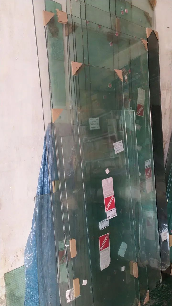 High-Quality Blindex Tempered Glass for General Enclosure – 6 Pieces (Opportunity)