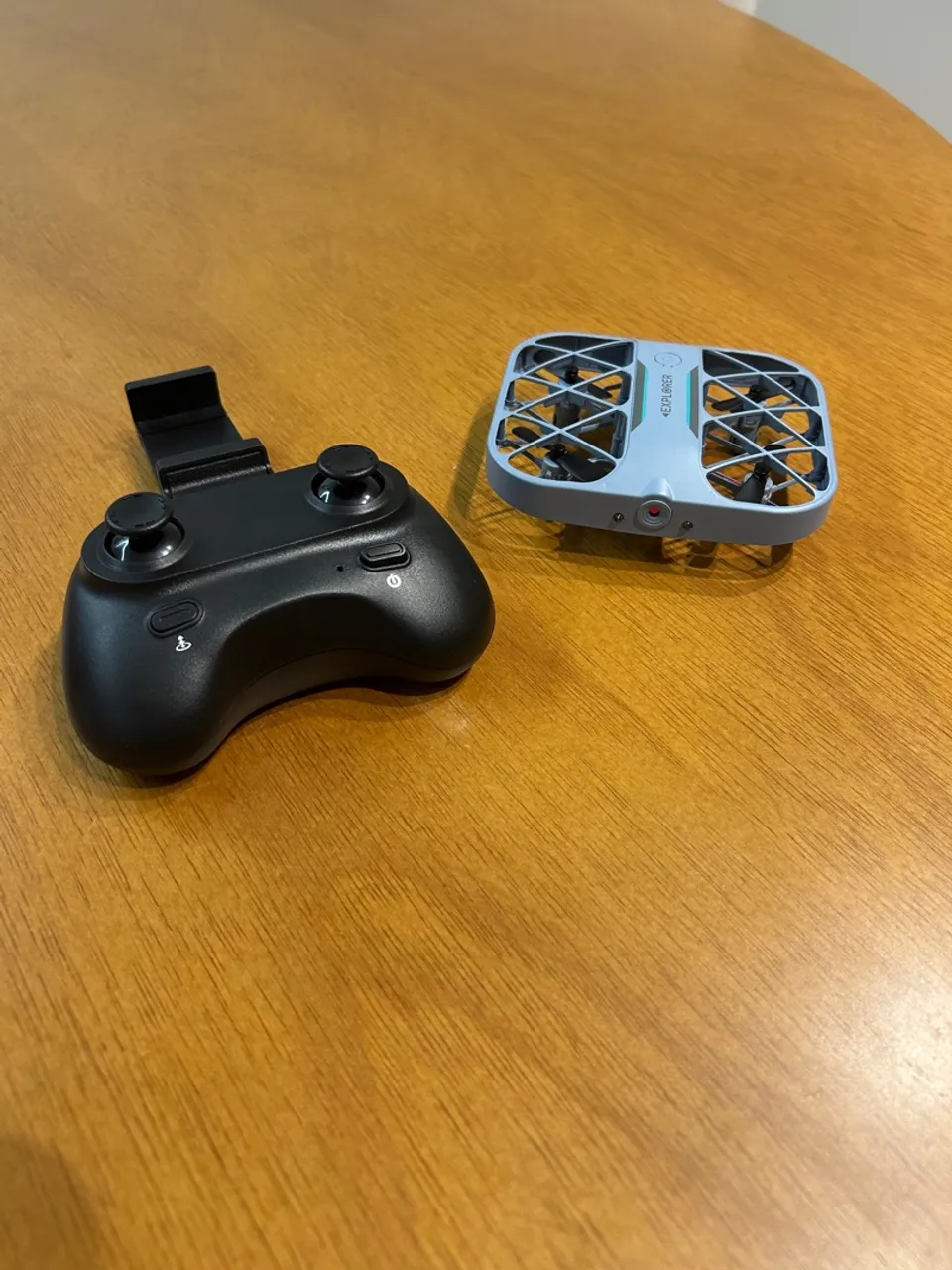 Mini Drone com Câmera 4K e LED para Vídeos e Fotos