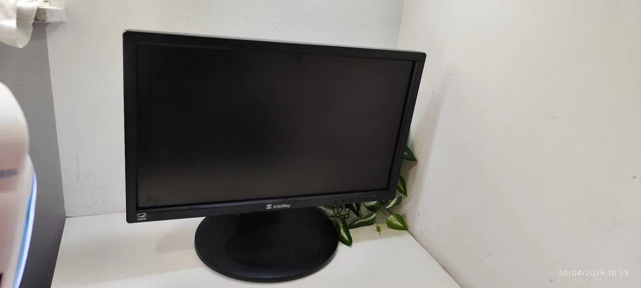 Monitor InfoWay 19 polegadas
