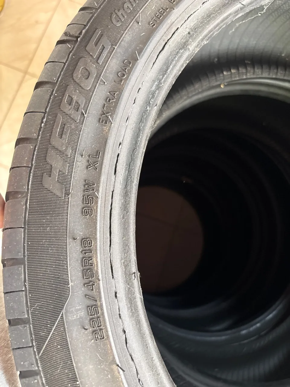 Peneus 225/45R18 (5 Peneus )