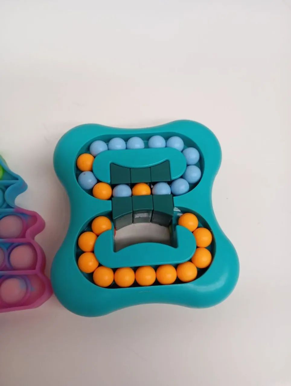 2 brinquedos  - Foto 2