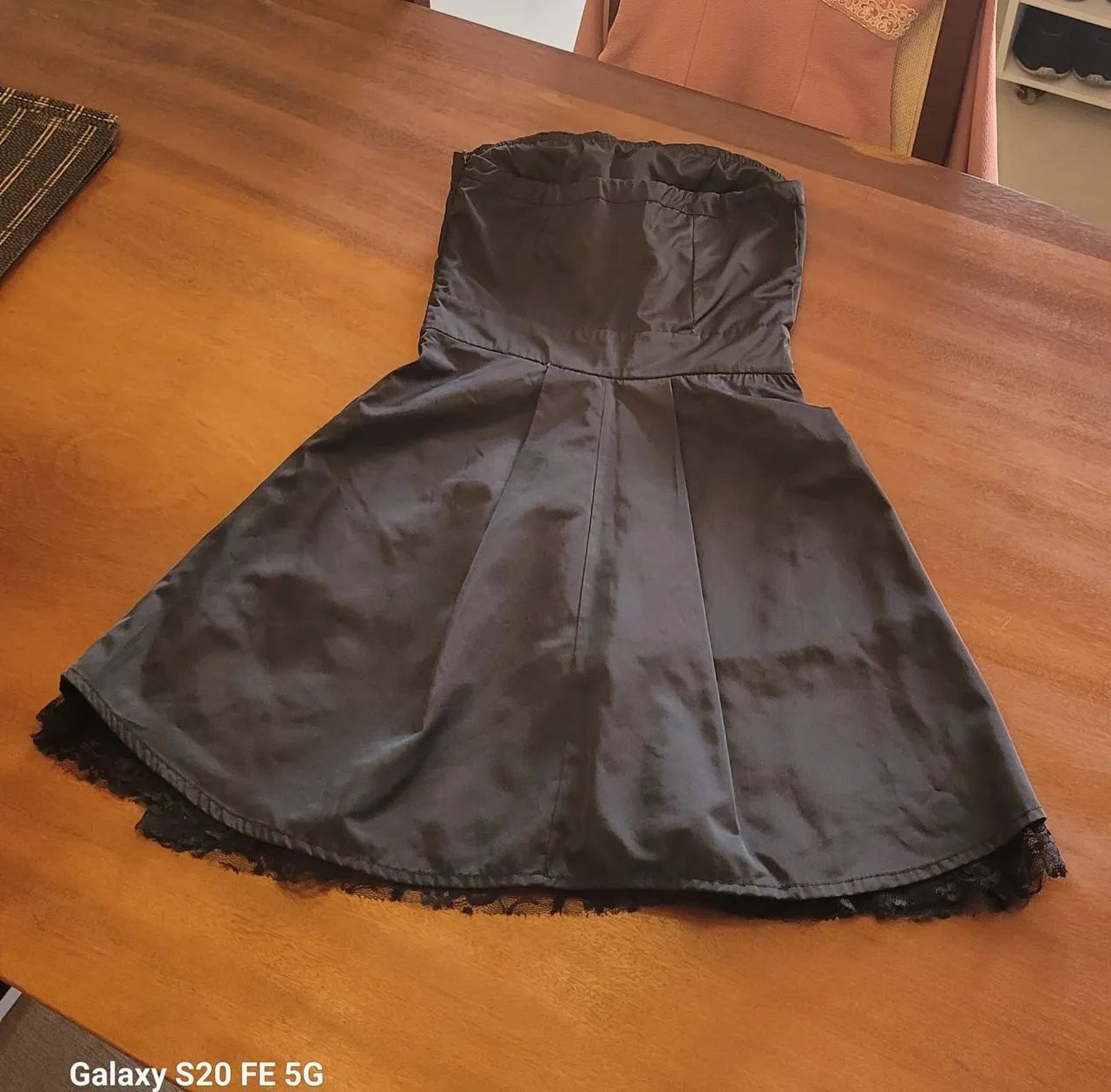 Vestido casual com renda e de tafetá - Foto 2