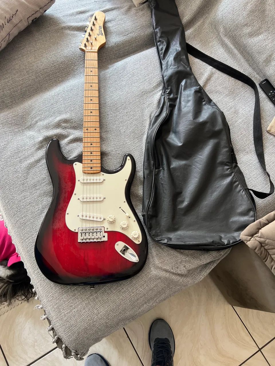 Guitarra LAUREN