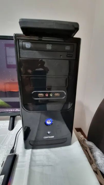 Desktop i7 4GB SSD HD e TV Monitor de 28 Polegadas - Foto 6