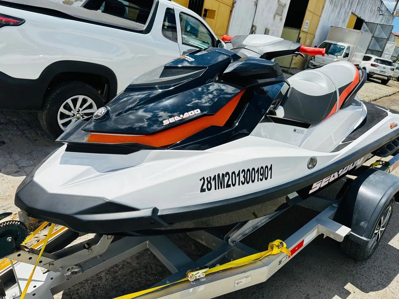 Jet ski seadoo Gti 130 com 220 hrs revisado e carretinha emplacada - Foto 3