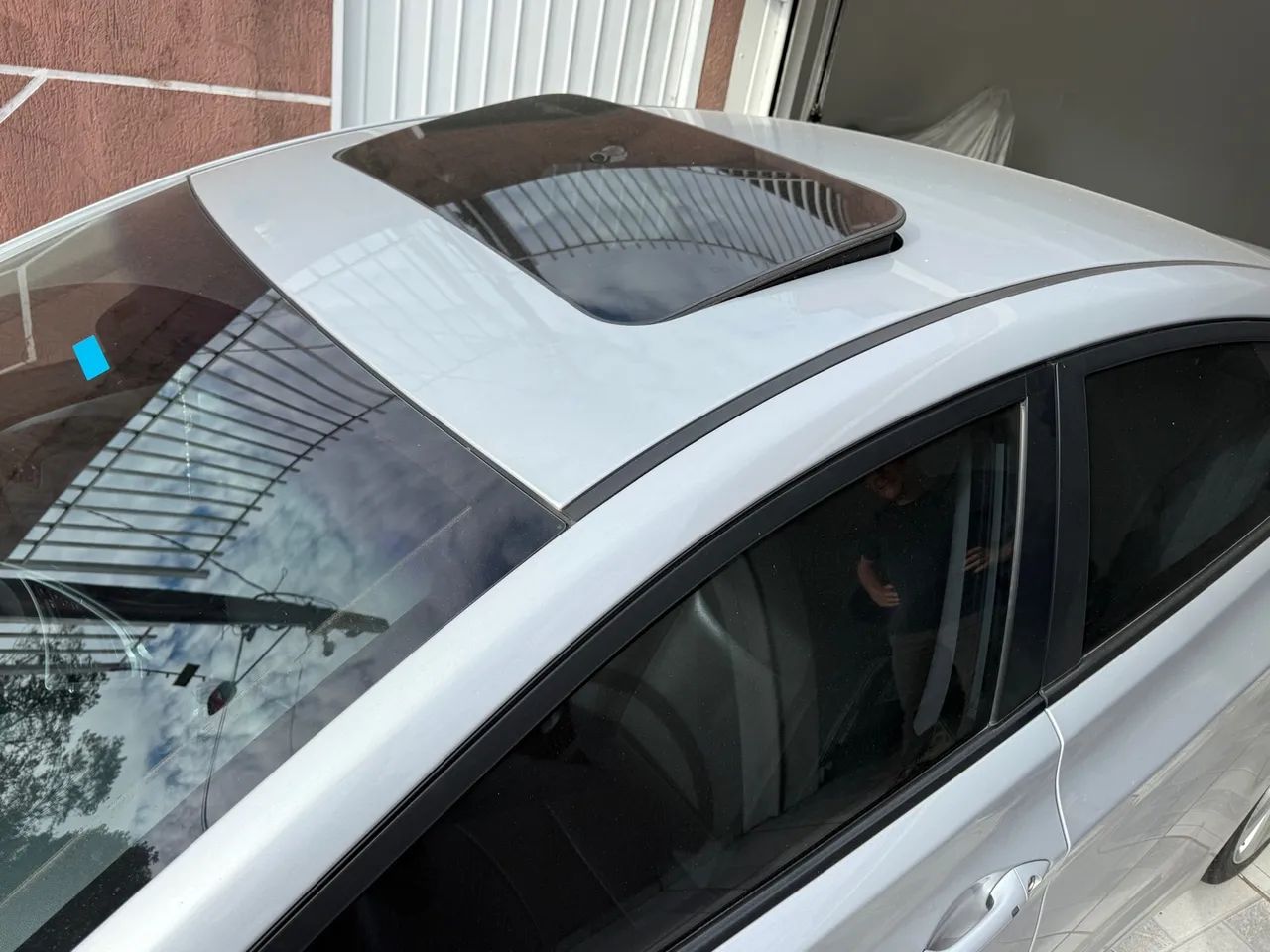 Elantra com Teto Solar, Apenas 42mil km, Único Dono!