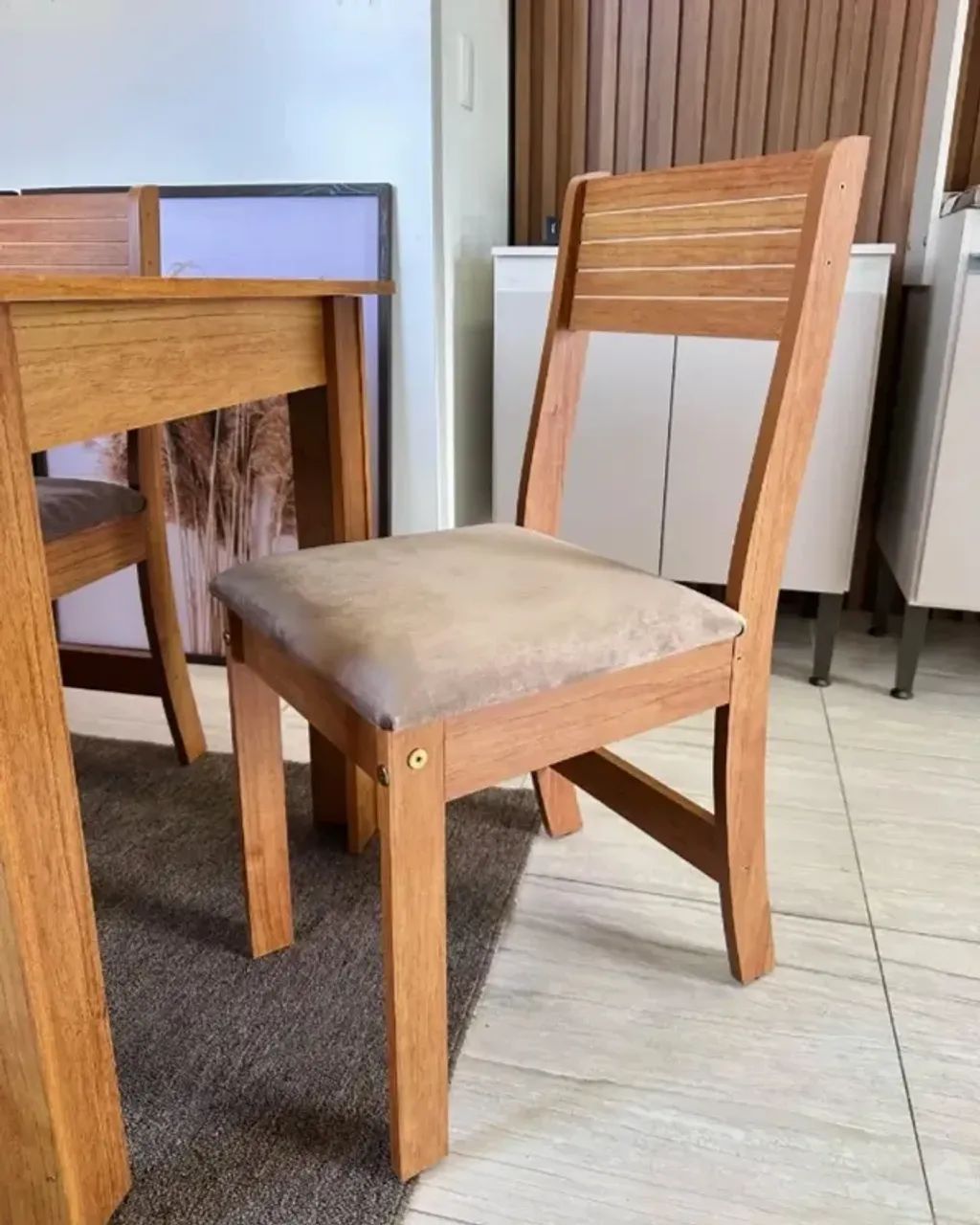 Mesa de Jantar nova em estoque com a cor bombom  - Foto 3