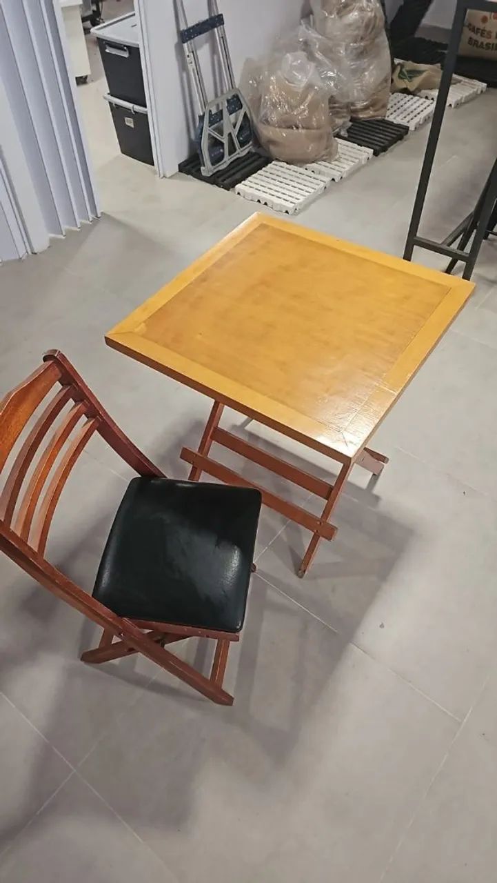 Conjunto de mesa e cadeiras dobráveis  - Foto 3
