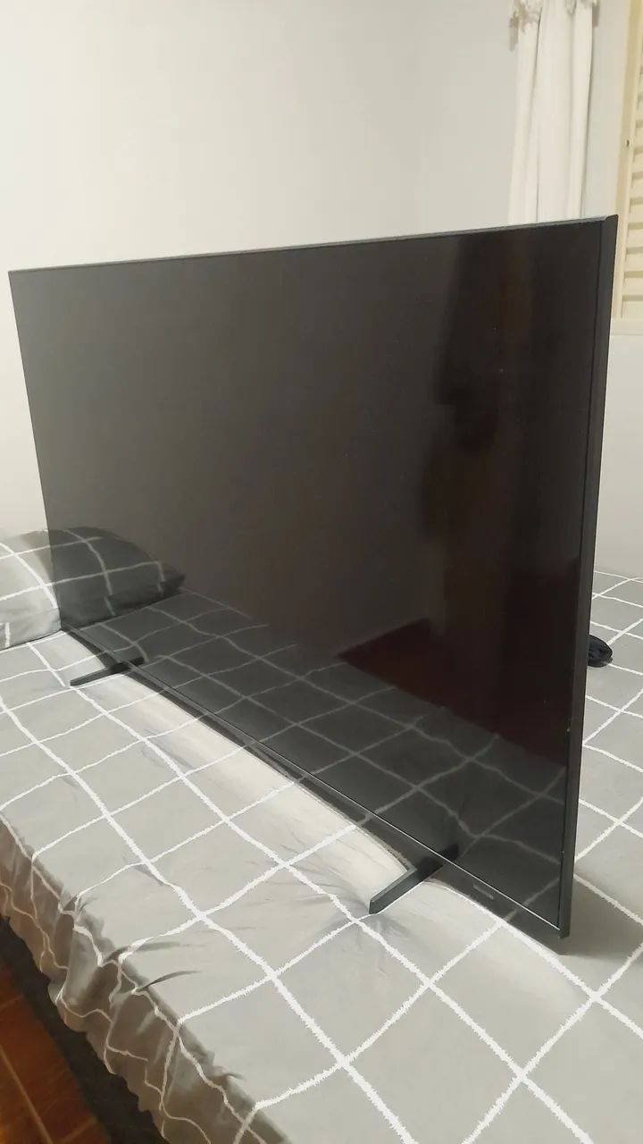 TV Samsung QN55QEF1AG QLED 4K de 55 polegadas tela queimada,6 meses de uso, retirar peças