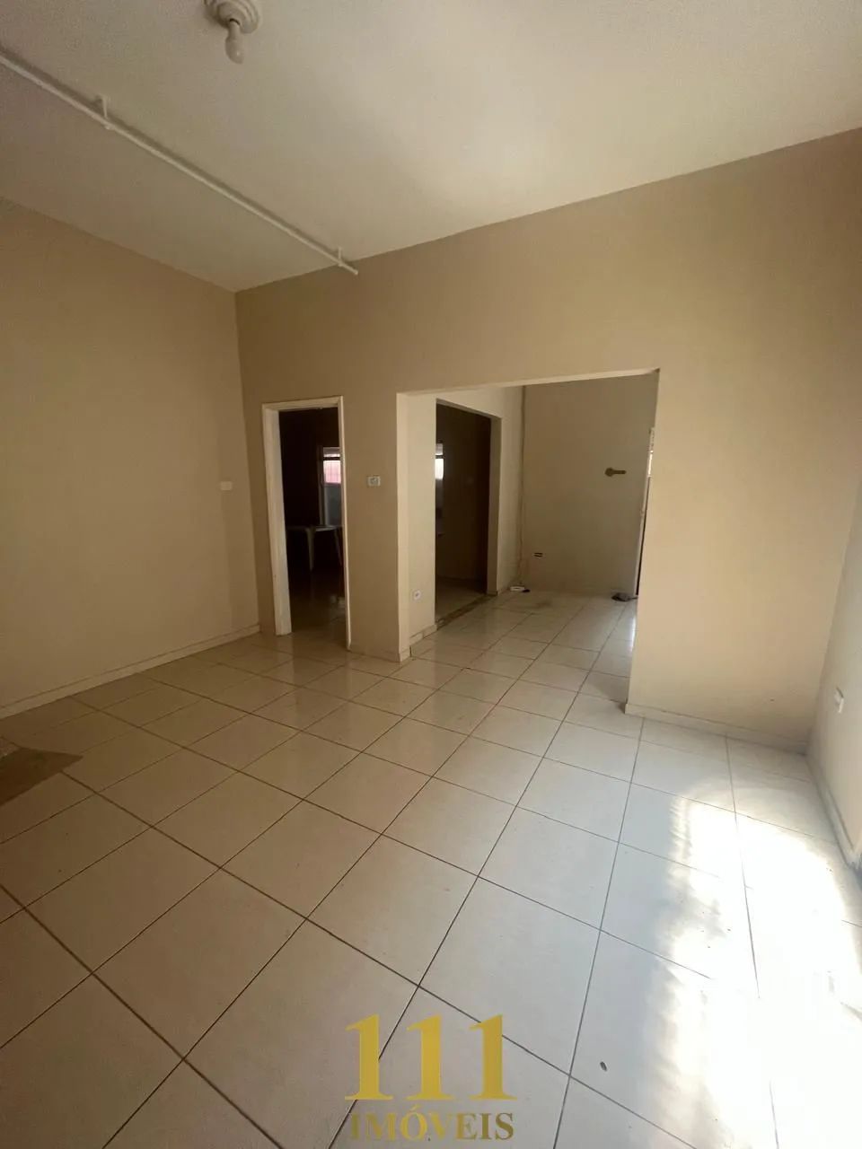 Casa Comercial Bosque dos Eucaliptos  Espaço, visibilidade e localização estrat - Foto 3