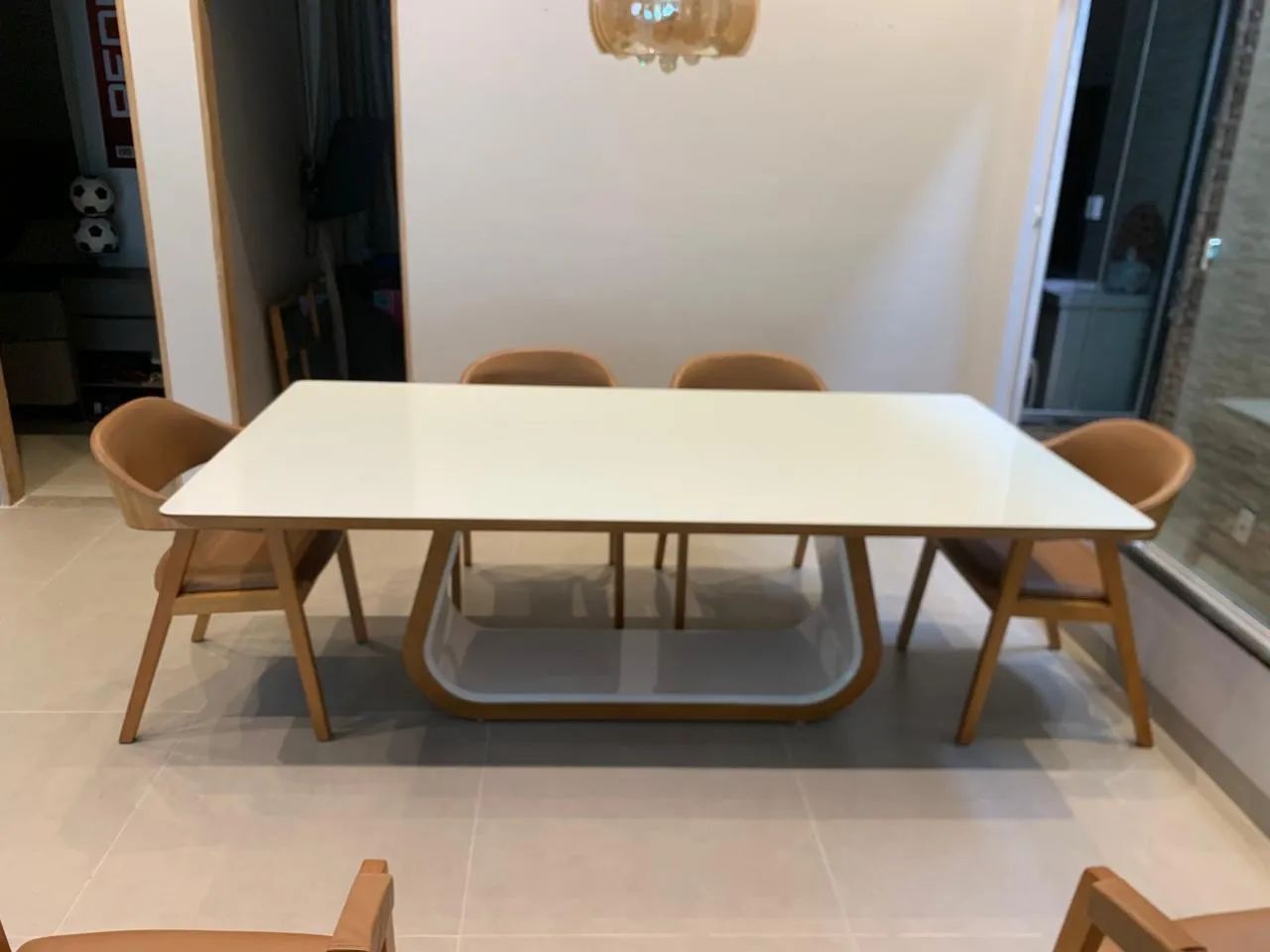 Mesa nova completa resistente de madeira