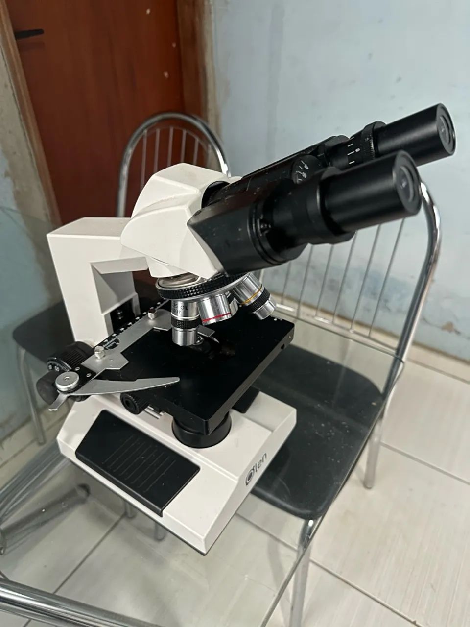 Microscópio binocular Olen - Foto 3