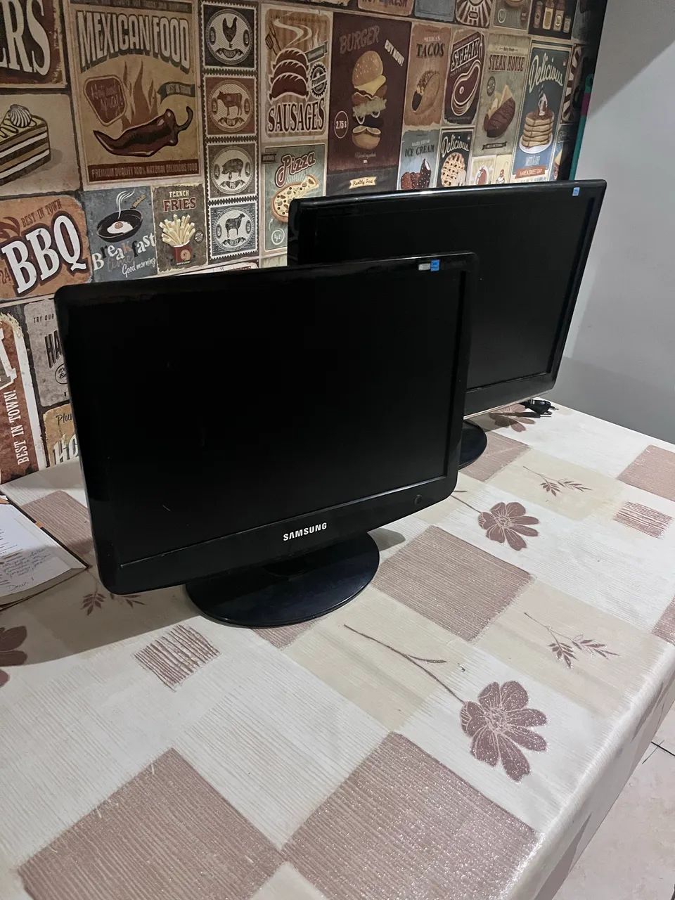 ? 2 Monitores Samsung Antigos - Para Retirada de Peças
