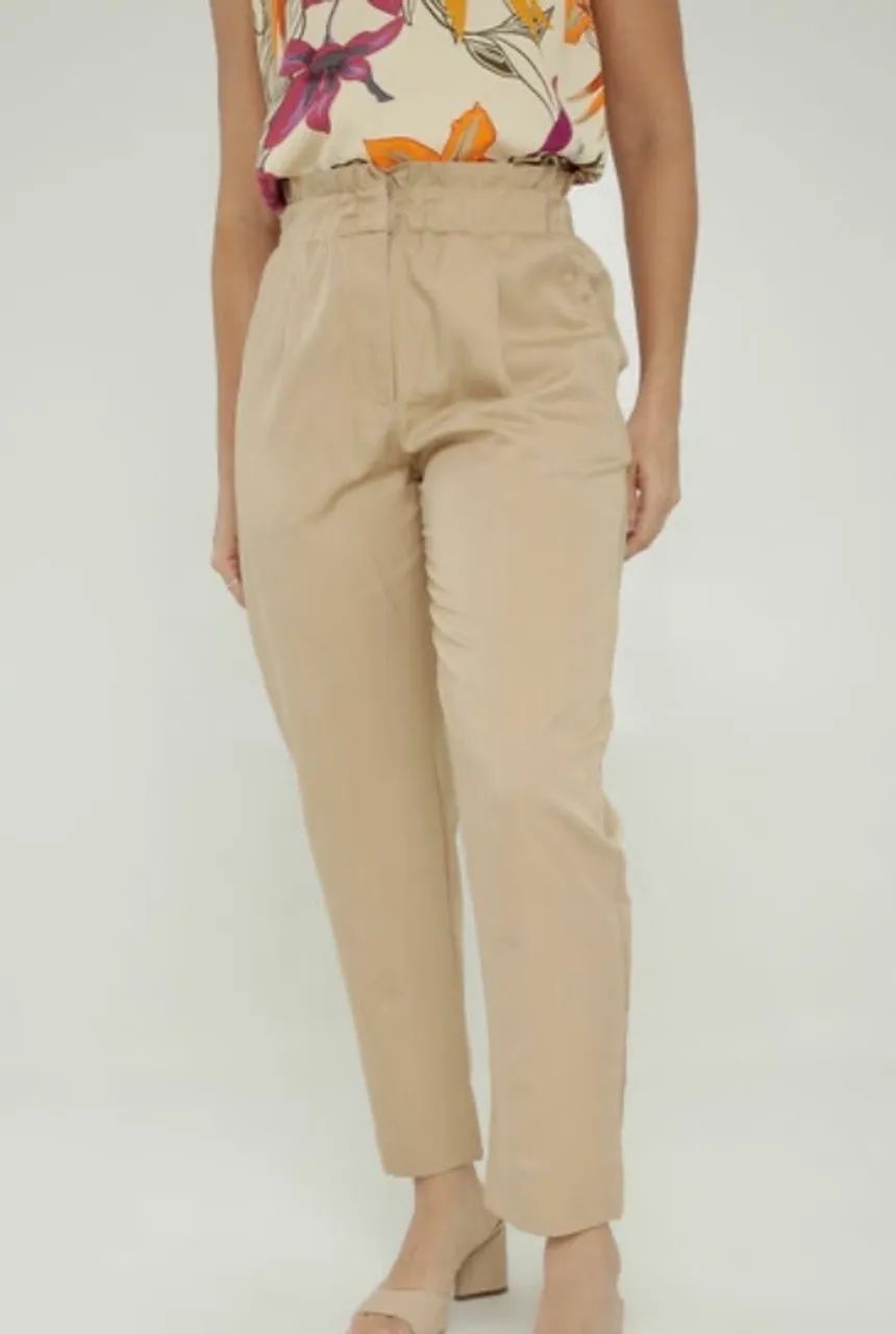 Calça feminina bege clochard - Foto 3