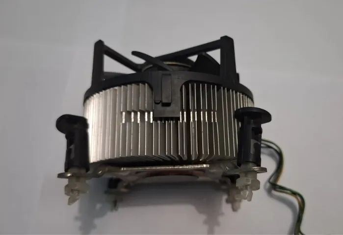 Vendo Cooler Original Intel Pentium D Socket 775 D34017-002 - Foto 4